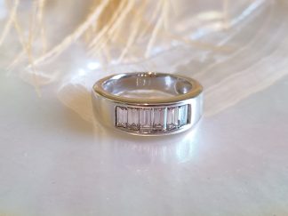18ct Baguette eternity ring 0.87ct