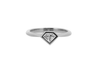 shield shape solitaire 0.28ct