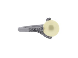 18ct White Gold Pearl and Diamond Ring