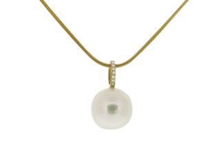 Pearl and Diamond Necklace