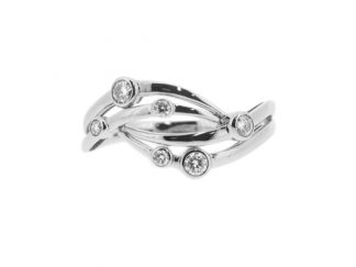 18ct white gold open work ring 0.20ct