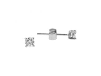 18ct diamond studs 0.20ct